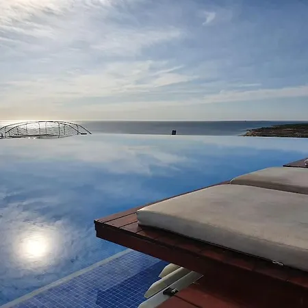 Apartment With Magnificent Seeview And Luxury